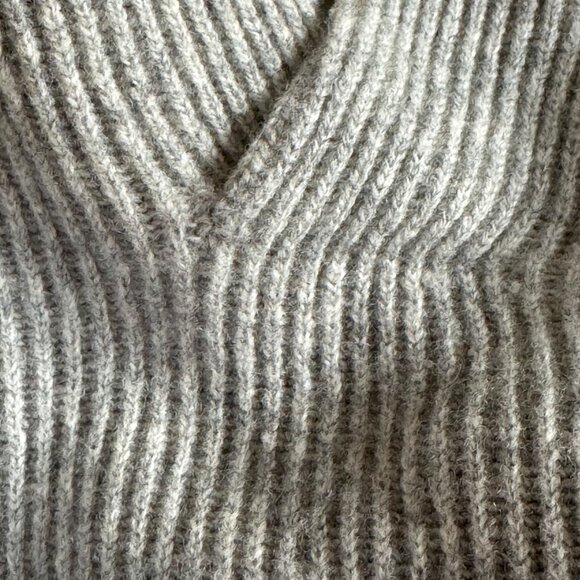 Eddie Bauer XXL Mens Gray Wool Sweater Ribbed V-Neck Hong Kong Winter Vintage - Picture 14 of 16